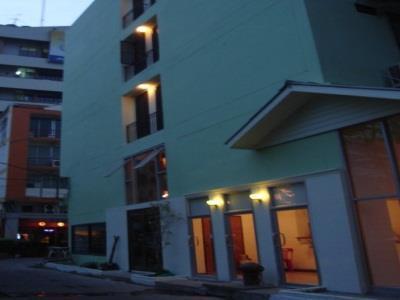 Kaset Guesthouse Bangkok Exterior foto
